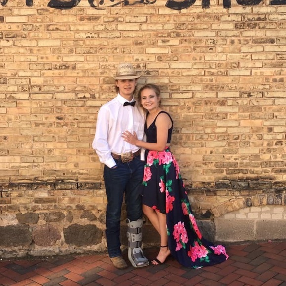 Prom Dress - Picture 1 of 4